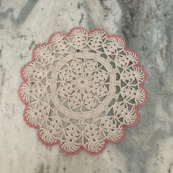 Lot of Vintage Handmade Crochet Doilies - Picture 3 of 6